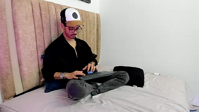 Hey this new vid for u 💦🙈 - video by Timothe_Evans cam model