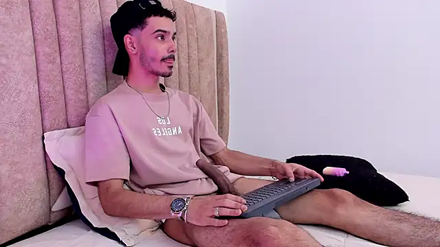 New Vide Love😎 - video by Timothe_Evans cam model