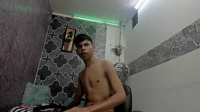 Private Show cum – video modela na kameri sexyboys_cutex18