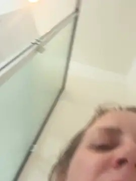 Public Show - video by MalibuMilfy cam model