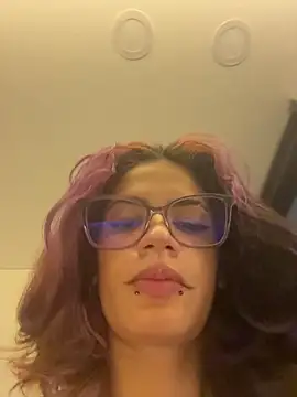 [17 Dec 00:52] Private Show – video od webkamerové modelky sukulaurens