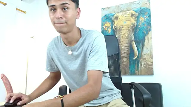 Fuck my ass with a Dildo and Cumshow mm eat - video av Alancum7 cam model