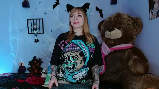 Come enjoy something hot 🔥 - video by Himiiko_toga cam model