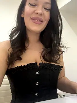 Fuck me from behinde - video by ClaraPasssion cam model