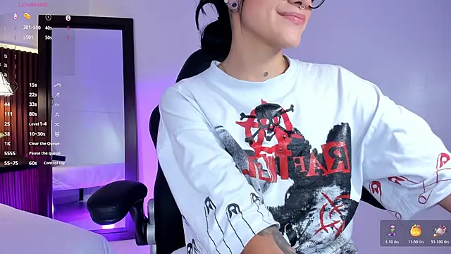 🥵 - video by evelyn_samantha cam model