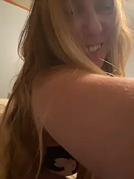 I swear every private of mine starts with “let me turn this down” 😝 🥰 - video by SugarMilkandHoney cam model