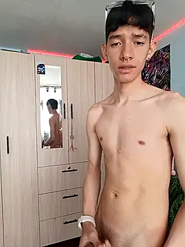 Show hole, and cum hot - video by heyy_noah11 cam model