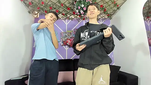 Full show, suck dick mutual, and fuck mutual 🍆🍆💦💦 - βίντεο μοντέλου heyy_noah11