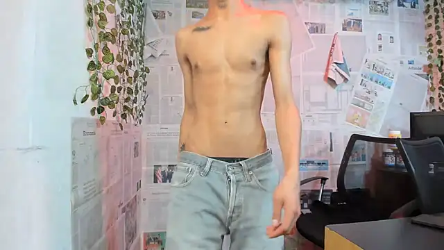 Full show Only Jorge on camera and at the end he cums 💦
