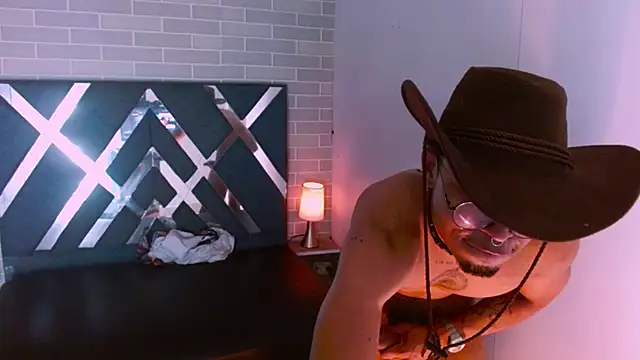 cowboy shot - Jayden_Morris adlı kamera modelinin videosu