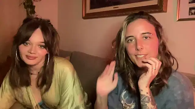[23 Feb 19:33] Private Show