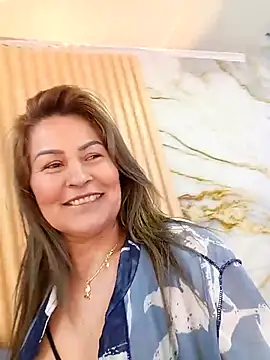 I undress and play with my pussy - video by _Pamelamilf cam model