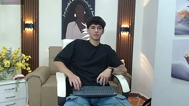 [27 Oct 10:57] Private Show - video by AmethystShadow17 cam model