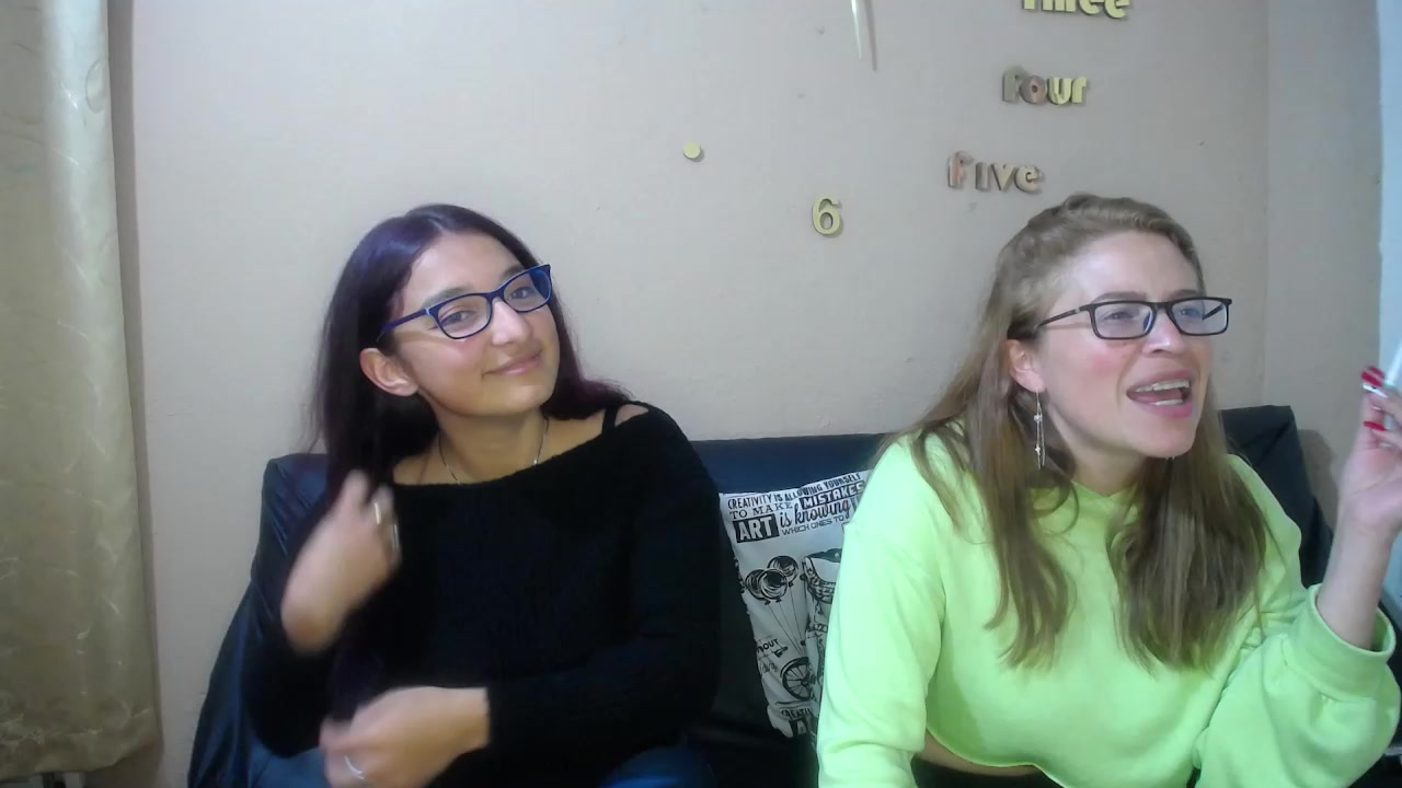 inicios de una aventura Carla y emily traviesas – video od webkamerové modelky lesb_milf