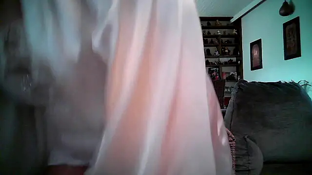 [20 Jan 09:42] Public Show - video by Bouddha-Angel cam model