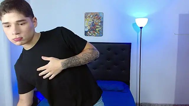 Naked and dancing! I open my legs and masturbate for you - video oleh Mattass18 kamera model