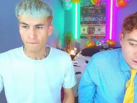 BOYS - vidéo du modèle de showcams Latin_boysxxxx