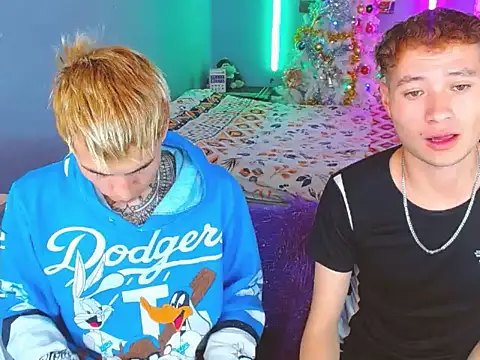 WELLCOME  GUYS - vidéo du modèle de showcams Latin_boysxxxx