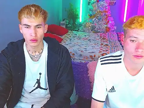 boys free - vidéo du modèle de showcams Latin_boysxxxx