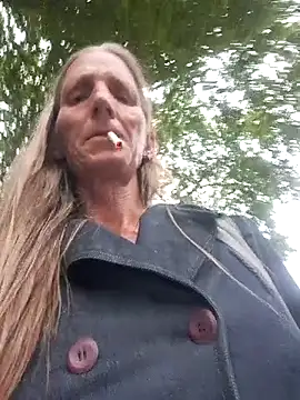 Public walk - video av Cheryl_F cam model