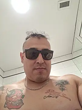 [13 Jan 13:27] Public Show - video by Rueditasss cam model