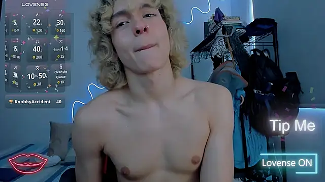 First time on camera - فيديو من Lyric_Mirage موديل الكام