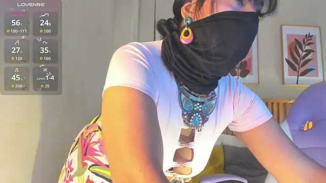 sensuous Dance, Nude + Twerquing - video by Iniya_Parul cam model