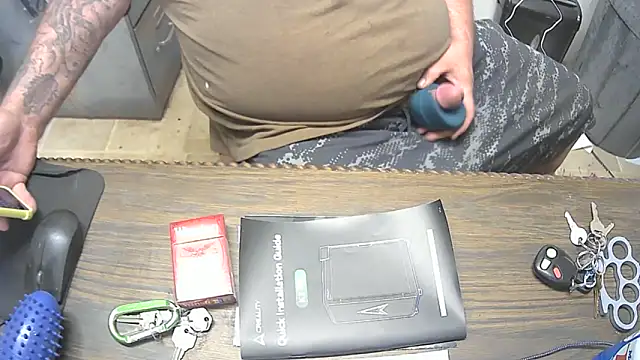 [19 Nov 12:34] Public Show - video by awynn1980 cam model