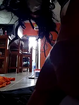 [18 Apr 15:34] Public Show – video af titi23557 cam-model