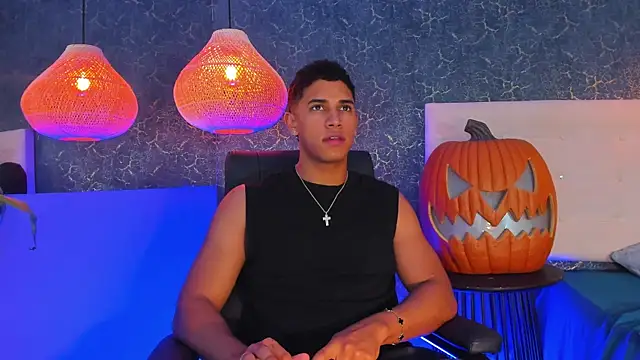 Private Show - video by Zayne_cross cam model