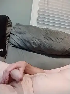 [19 Oct 07:23] Public Show - video by burby79 cam model