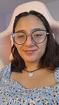 cute naughty girl, I couldn't resist 🍆🍆💦💦 - video by princess_foxxy cam model