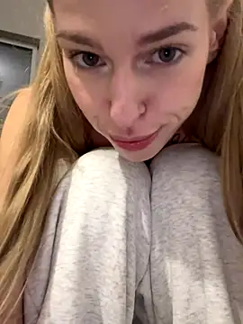 messy saliva show on stairs - video by kira_mia cam model