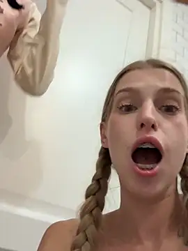 SUCK AND JERK COCK PLUMBER (PART 2) - video by kira_mia cam model