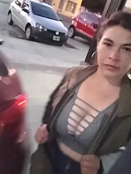 Nos vieron follando y tuvimos que correr 😬 - video by camy721 cam model