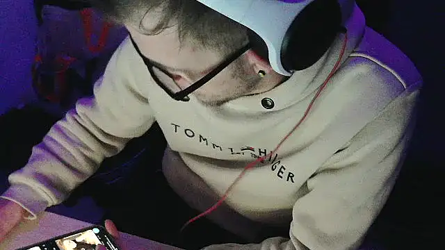 [12 Feb 02:08] Public Show - vídeo de la modelo de cam StephPra94