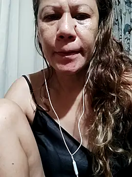 [28 Nov 08:35] Public Show - video by honeykoh cam model