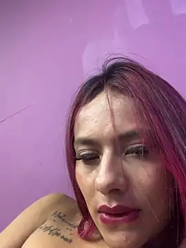 [31 Oct 17:34] Private Show - video by Emilyy-18 cam model