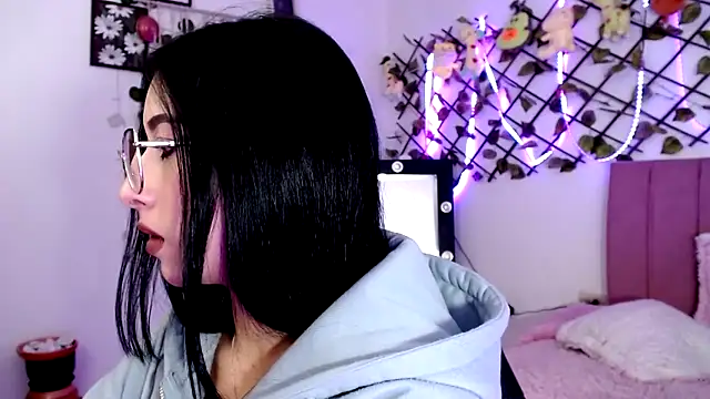 private show - video by melissa__dolce cam model