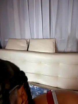 sweet look and sexy twerk - GiselleVice 캠 모델의 동영상