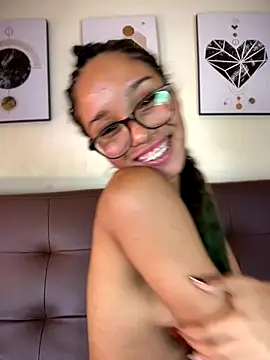 naked play ass shake - GiselleVice 캠 모델의 동영상