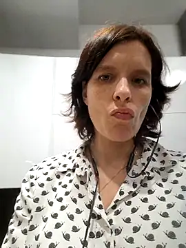 Sono la tua dipendenz - video by Piediniecollant cam model