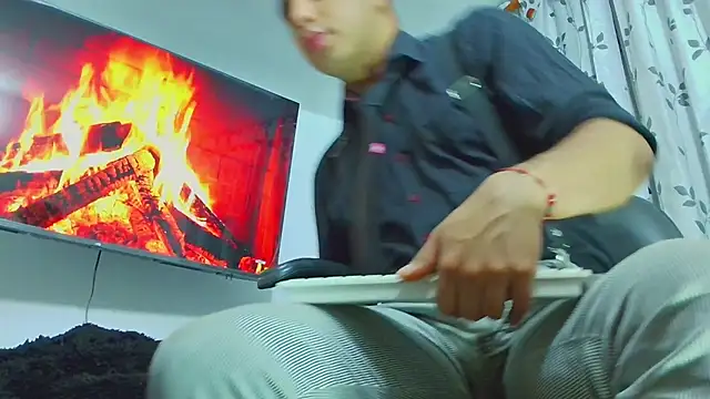 [15 Nov 04:36] Private Show - video by mike_fetish cam model