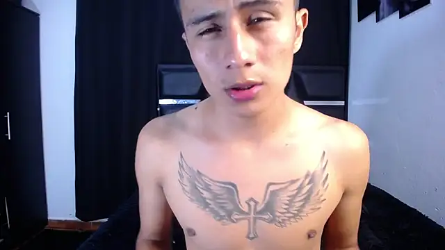 Enjoy my kisses and hot ass 🍑🥵 - video by Ferxxo_Oficial cam model