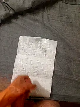 [21 Nov 01:11] Public Show – видео вебкам-модели expenser37