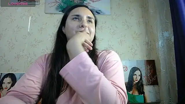 hi – video od webkamerové modelky VoulezVous_Angel