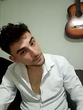 Cum masterbasyon smoki – video af Yasinyasin7 cam-model