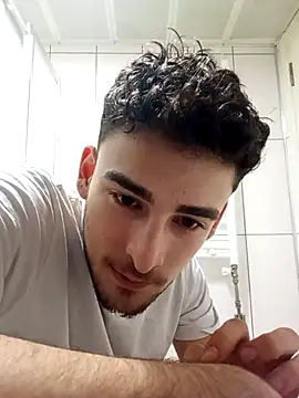 [11 Jan 10:11] Private Show - vidéo du modèle de showcams Yasinyasin7