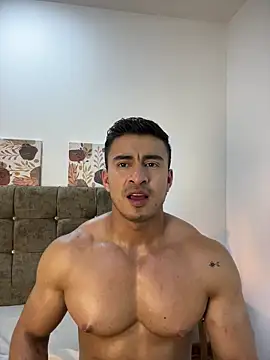 NOW 👿👿👿 - vidéo du modèle de showcams Chris_Clarck