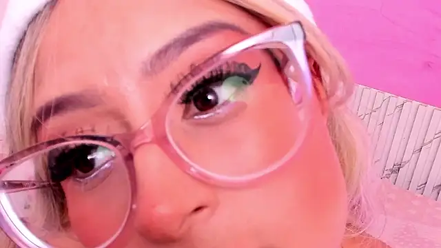 Blowjob and show armpits - video by Mia_Tailor_Bms cam model